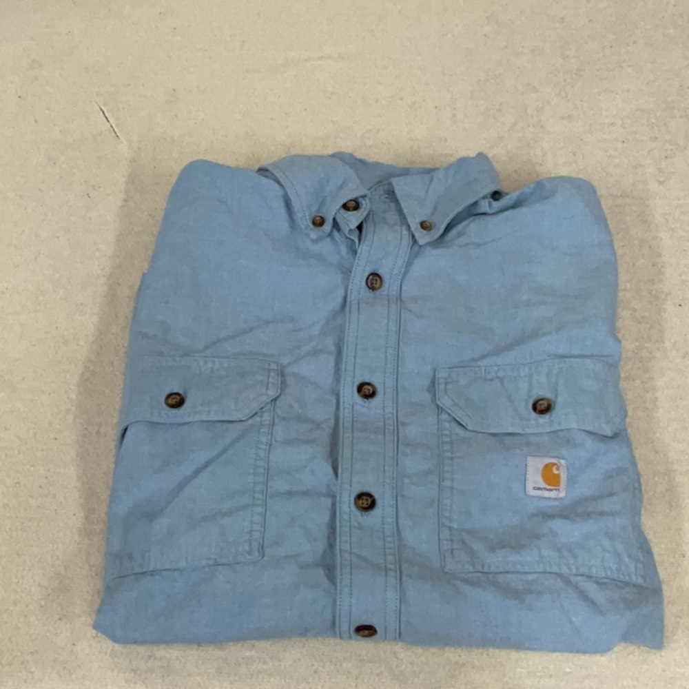EUC Mens Short sleeve Button down carhartt shirt